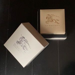 Burberry watch case 2 boxes authentic